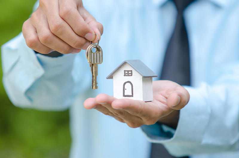 5 Reasons to Use a Mortgage Broker Right Now