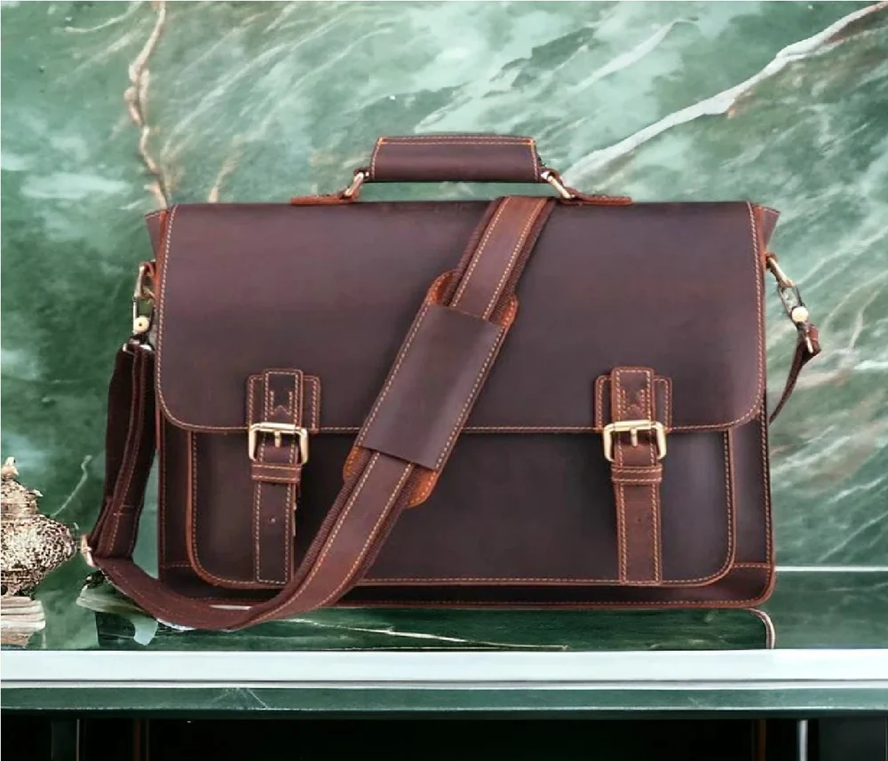 Easy Guide To Choosing The Perfect Leather Duffel Bag